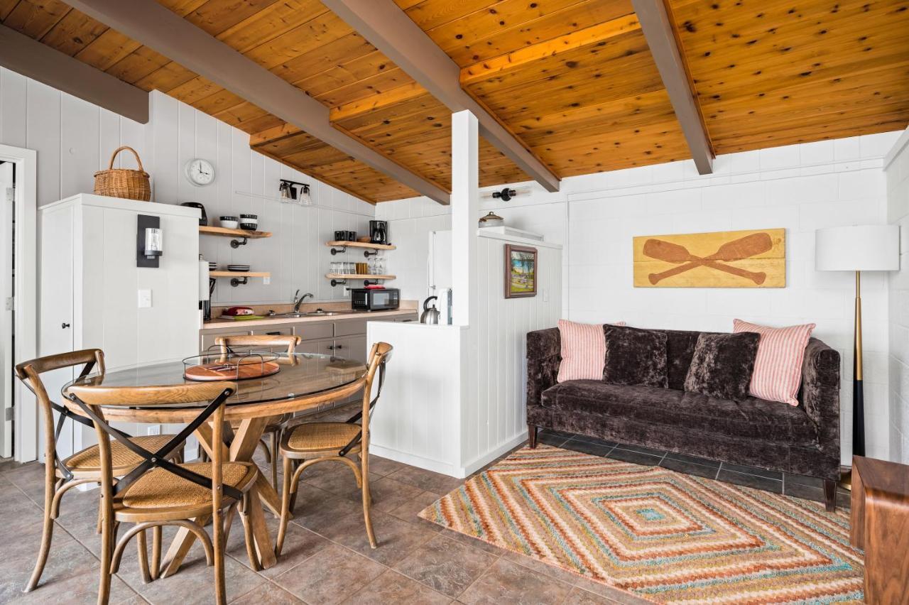 Chimney Corners Resort Франкфорт Экстерьер фото